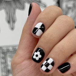 Black Onyx Nail Art & Design