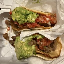 They used to fill the tacos with avocado. Now when you unwrap them you realize they only put avocado in the section that is unwrapped. They used to fill the tacos with avocado. Now when you unwrap them you realize they only put avocado in the section that is unwrapped.