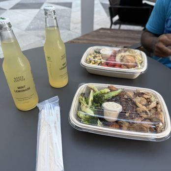 Naked Farmer - Mint lemonade - Salad Near Me - Miami, Florida Naked Farmer - Mint lemonade - Salad Near Me - Miami, Florida