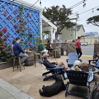 Blue Ocean Brewing - Outside - Breweries Near Me - Half Moon Bay, California