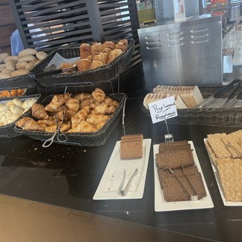 Holiday Inn Express Sloterdijk - Breakfast - Hotels Near Me - Amsterdam, New Hampshire