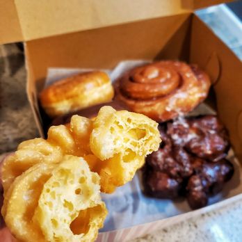Daybreak Donuts & Ice Cream - Crueller & other glazed goodies - Donuts Near Me - San Jose, California Daybreak Donuts & Ice Cream - Crueller & other glazed goodies - Donuts Near Me - San Jose, California