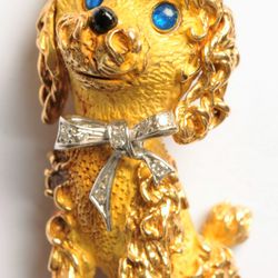 Osprey - Adorable poodle brooch in 18 carat gold, sapphires and diamonds from Osprey Paris