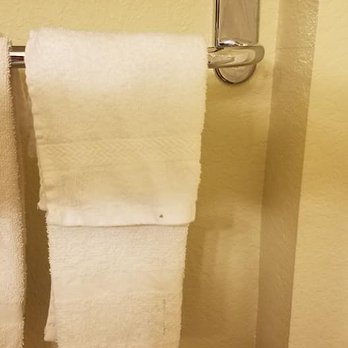 BridgePointe Inn & Suites - Dirty towels with stains, in room. - Hotels Near Me - Northwood, Ohio