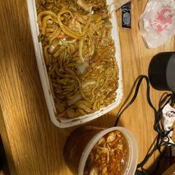 New China - C11. Chicken Lo Mein Dinner Combination Plate 20. Hot and Sour Soup