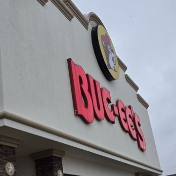 Buc-ee's - Gas Stations Near Me - Terrell, Texas