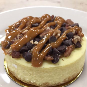 Baklovah Bakery - Turtle cheesecake - Desserts Near Me - San Antonio, Texas Baklovah Bakery - Turtle cheesecake - Desserts Near Me - San Antonio, Texas