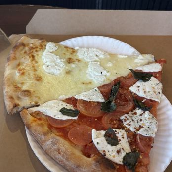 Joe's Pizza - Pizza Near Me - New York, New York