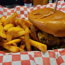 Recovery Sports Grill - Bacon cheeseburger