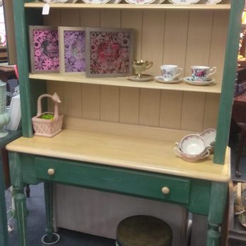 K M Trinkets - Antiques Near Me - Hudson, New Hampshire K M Trinkets - Antiques Near Me - Hudson, New Hampshire
