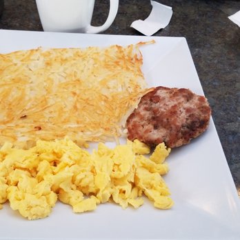 Newton's Paradise Cafe - New American Near Me - Waterloo, Iowa