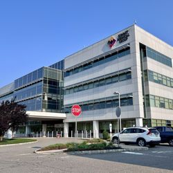 Summit Medical Group - View of building from side parking lot