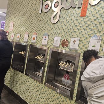Yogurtland - Ice Cream & Frozen Yogurt Near Me - San Diego, California Yogurtland - Ice Cream & Frozen Yogurt Near Me - San Diego, California