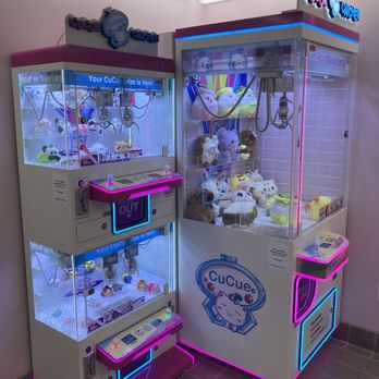 Boba Cucue - Claw machines in the back - Bubble Tea Near Me - Lake Forest, California