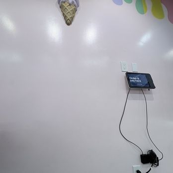 Nobibi - Self service kiosk to order - Ice Cream & Frozen Yogurt Near Me - Hayward, California