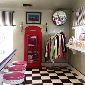 Dewar's Candy Shop - Candy Stores Near Me - Bakersfield, California