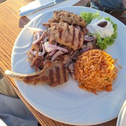 Restaurant Oasis - Grill Teller