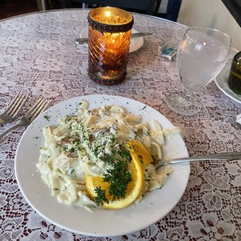 Mama Carolla's - Chicken Alfredo - Italian Near Me - Indianapolis, Indiana Mama Carolla's - Chicken Alfredo - Italian Near Me - Indianapolis, Indiana