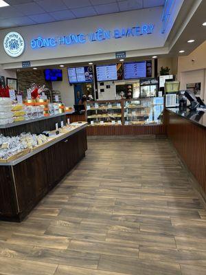 Đông Hưng Viên Bakery by null