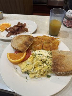 David's Delicatessen & Diner by null