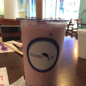 Dolphin Bay - Strawberry milk shake - Taiwanese Near Me - Boston, Massachusetts