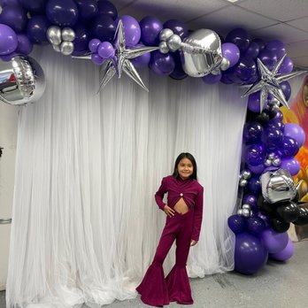 Le Buzzing B's - Wonderful backdrop added the perfect touch to this Selena themed party - Party & Event Planning Near Me