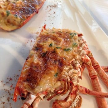 Le Chalut - Course 3: grilled lobster head - Seafood Near Me - St Malo, 35 Le Chalut - Course 3: grilled lobster head - Seafood Near Me - St Malo, 35
