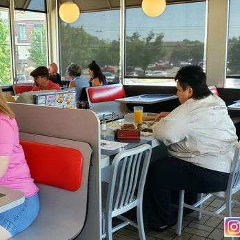 Waffle House - Typical interior - Diners Near Me - Brentwood, Tennessee Waffle House - Typical interior - Diners Near Me - Brentwood, Tennessee