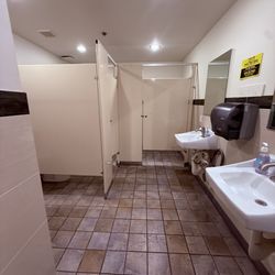 Lux Health Spa - Men's restroom