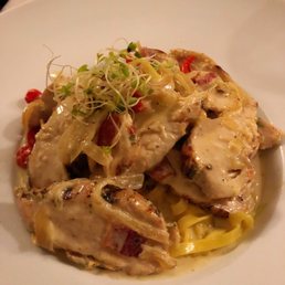 Chicken Bacon Alfredo- Grilled chicken, bacon, linguine, caramelized onions, pearl drop sweet peppers