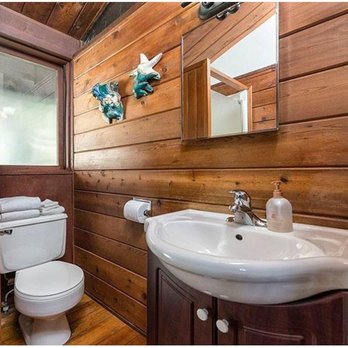 Burchill's B&B - Photo - Bed & Breakfast Near Me - Halfmoon Bay, British Columbia
