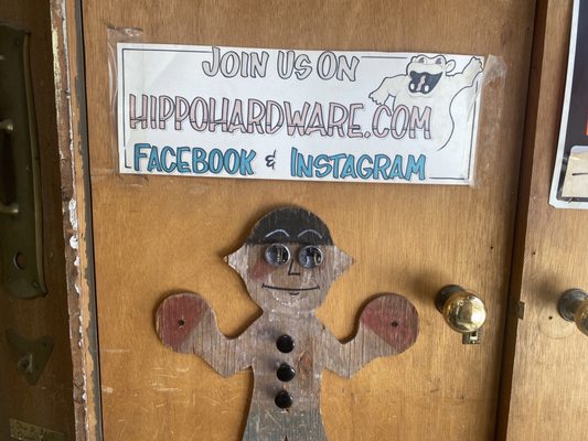 Hippo Hardware & Trading Co by null