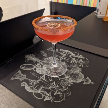 SLS Cancún - Welcome margaritas - Real Estate Agents Near Me - Cancún, ROO