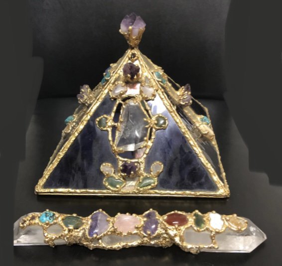 Social spots from Readings By Mary