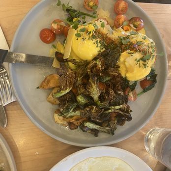 Sweet Maple - Benedict - Breakfast & Brunch Near Me - Palo Alto, California Sweet Maple - Benedict - Breakfast & Brunch Near Me - Palo Alto, California