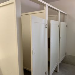 Crowley Lake RV Park - Toilets were very clean!