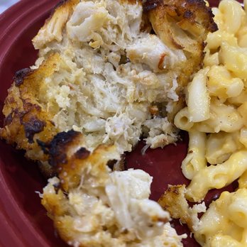 Bethany Diner - Crab cake  dinner with choice of mac & cheese - Diners Near Me - Bethany Beach, Delaware