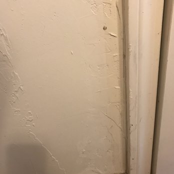 The Copper Swan - Dirty walls in the bathroom. - Hotels Near Me - Wellfleet, Massachusetts