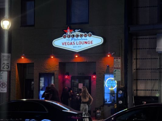 Vegas Lounge by null