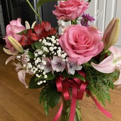 Woolbrights Flowers & Gifts