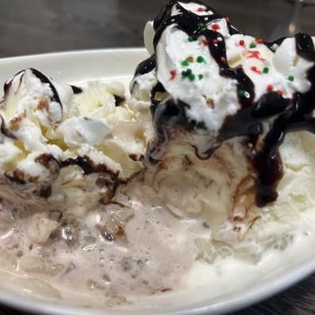 Koon Thai Kitchen - Sweet Sticky Rice with Coconut Ice Cream - Thai Near Me - Concord, California Koon Thai Kitchen - Sweet Sticky Rice with Coconut Ice Cream - Thai Near Me - Concord, California