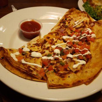 TGI Fridays Everett - chicken quesadilla - American Near Me - Everett, Massachusetts TGI Fridays Everett - chicken quesadilla - American Near Me - Everett, Massachusetts