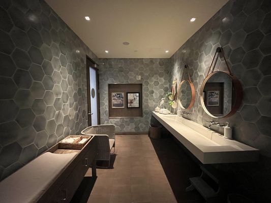Seasons Restaurant by null