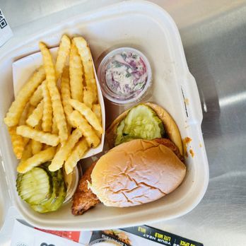Dave's Hot Chicken - Chicken Shop Near Me - Cherry Hill, New Jersey