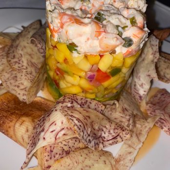 Chart House - Shrimp , Crab , Avocado & Mango Stack- shrimp ratio was not balanced with the mango at all - Seafood Near Me - Alexandria, Virginia