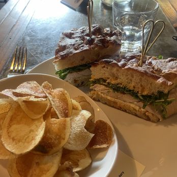 a mano - Italian Near Me - Atlanta, Georgia