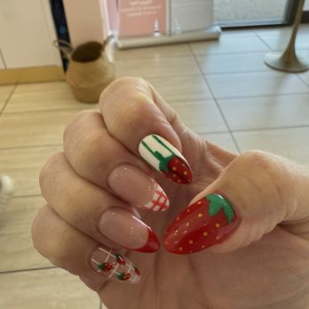 Gloss the Nail Lounge - Strawberries pt2 - Nail Salons Near Me - Jacksonville, Florida Gloss the Nail Lounge - Strawberries pt2 - Nail Salons Near Me - Jacksonville, Florida