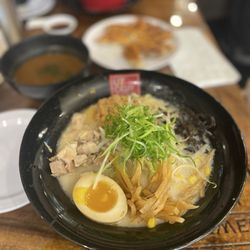 UT Craft Ramen - Creamy chicken ramen with a side of curry