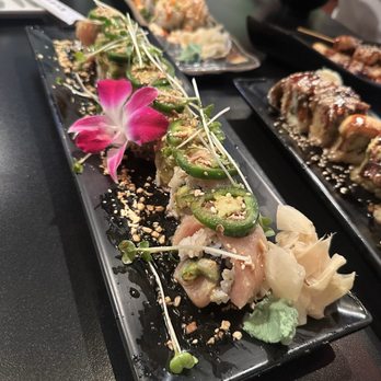 SUSHI KOI - Sushi Bars Near Me - St Louis, Missouri