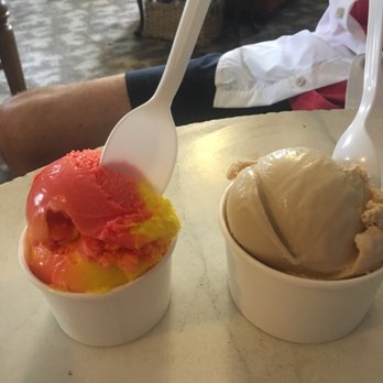 Knight's Ferry Creamery - Maui Waui and Coffee - Ice Cream & Frozen Yogurt Near Me - Knights Ferry, California